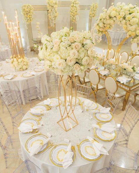 Luxury Weddings Reception, White Wedding Theme, Wedding Beach Ceremony, Beach Ceremony, Flashing Lights, Desi Wedding, Wedding Stage, Floral Designs, White Wedding