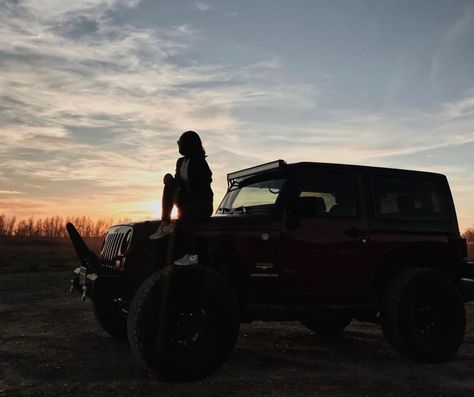 Jeep Photoshoot, Sigma Girl, Pre Debut Photoshoot, Jeep Photos, Happy Birthday Best Friend Quotes, Girls Driving, Sunrise Pictures, Girl With Brown Hair, Jeep Lover