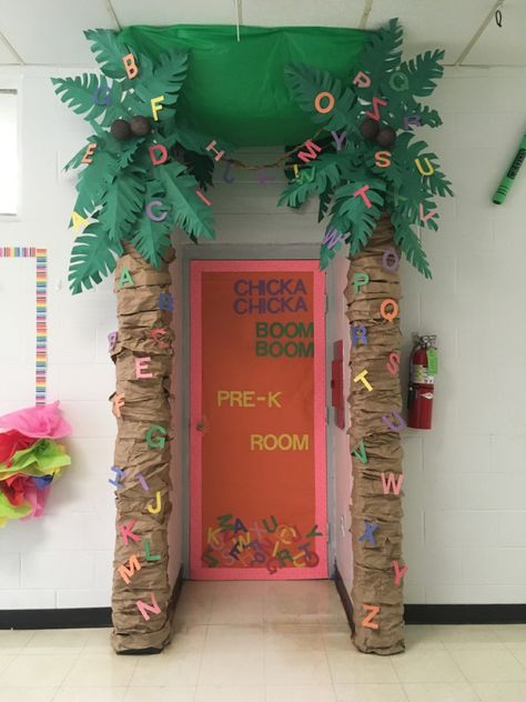 Chicka Chicka Boom Boom Decorations, Chicka Chicka Boom Boom Classroom Decor, Chicks Chicka Boom Boom Bulletin Board, Chicka Chicka Boom Boom Door, Jungle Theme Classroom Door, Jungle Bulletin Board Ideas, Chicka Chicka Boom Boom Bulletin Board, Jungle Classroom Door, Jungle Preschool