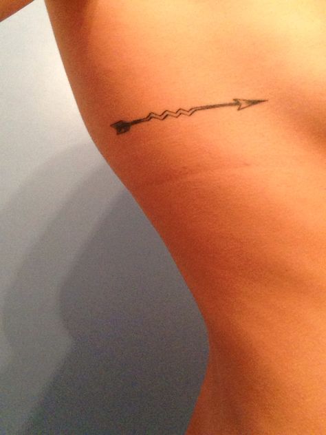 Arrow tattoo with Aquarius sign. Always towards better things, while keeping myself and staying true to what I stand for. Aquarius Symbol Tattoo, Aquarius Tattoos, Taurus Constellation Tattoo, Targaryen Tattoo, Aquarius And Sagittarius, Sagittarius Tattoo, Horoscope Tattoos, Aquarius Tattoo, Dragon Tattoo For Women