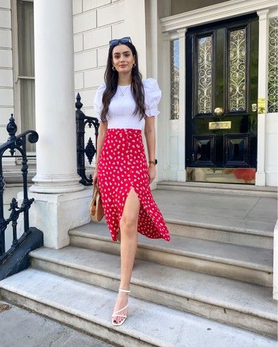 Red Midi Skirt Outfit, Skirt And Top Outfits, Red Skirt Outfits, White Puff Sleeve Top, Floral Skirt Outfits, Red And White Outfits, Red Floral Skirt, Red Midi Skirt, Trendy Dress Outfits