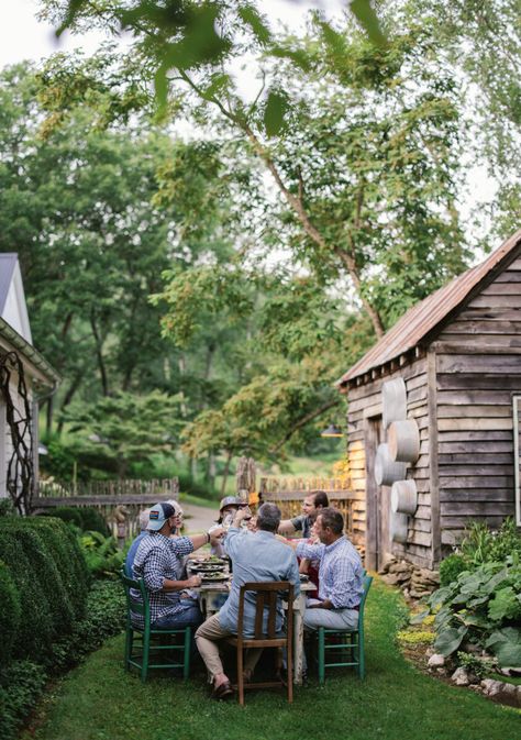 Mountain Property, Native Gardens, Blackberry Farms, Gambrel Roof, Weekend House, Farm Garden, Entertaining Friends, Farm Kitchen, Guest Cottage