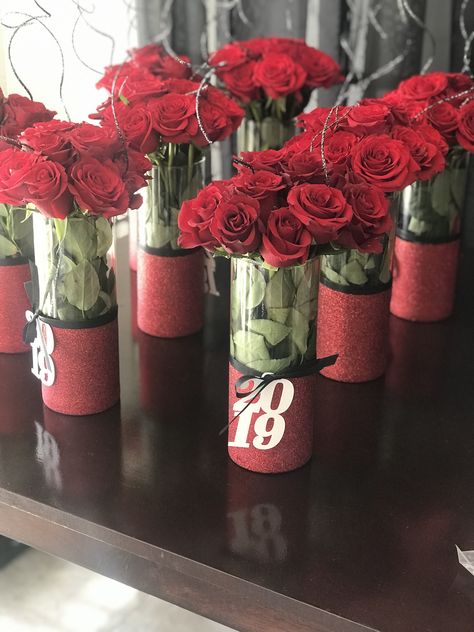 Red Roses Graduation Party, Red And Black Centerpieces Birthday, Red Flower Centerpieces For Party, Red Graduation Party Decorations, Red Black And Gold Graduation Party, Red And Black Graduation Party Ideas Table Decorations, Graduation Party Red And Black, Red Black White Graduation Party Ideas, Red And Gold Graduation Party Ideas