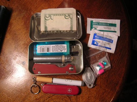 Tin Survival Kit, Altoids Tin, Altoids Tins, Survival Supplies, Mint Tins, Bug Out Bag, What In My Bag, Emergency Prepping, Wilderness Survival