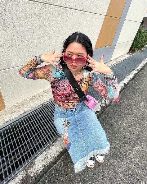 was fun to put on a somewhat maximalist outfit again after so long Maximalist Outfits Street Style, Summer Maximalist Fashion, Maximalist Outfit, Maximalist Outfits, Colorful Maximalist, Maximalist Fashion, Rock Concert, Indie Pop, Pop Rock