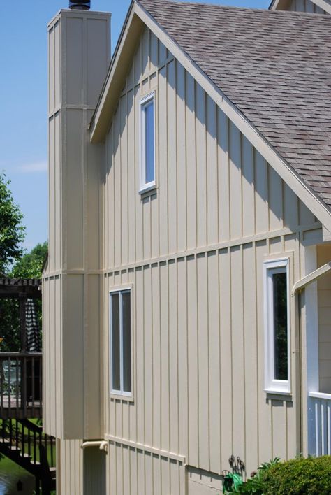 Vertical Vinyl House Siding | Exterior Siding Vertical Vinyl Siding, Outdoor Siding, Vinyl Siding House, Vinyl Exterior Siding, Exterior Siding Options, Vinyl Siding Colors, Exterior House Siding, Hardie Siding, Siding Options