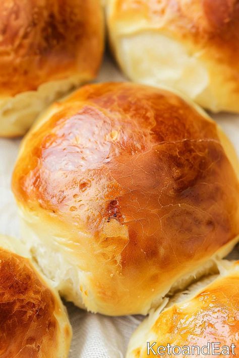 Keto Rolls- Only 4 Ingredients - Perfect Keto Bread Gf Keto Recipes, Keto Pull Apart Milk Bread, Keto Beer Bread, Macro Friendly Bread Recipe, Keto Road Trip Food, Keto Bread In Bread Machine, Keto Fathead Rolls, Keto Dinner Rolls Recipe, Keto Sweetened Condensed Milk Bread