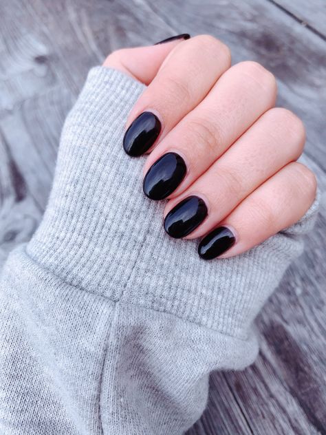 Oval Short Black Nails, Short Oval Black Nails, Short Round Black Nails, Oval Black Nails, Round Black Nails, Short Almond Black Nails, Black Round Nails, Black Oval Nails, Short Rounded Acrylic Nails