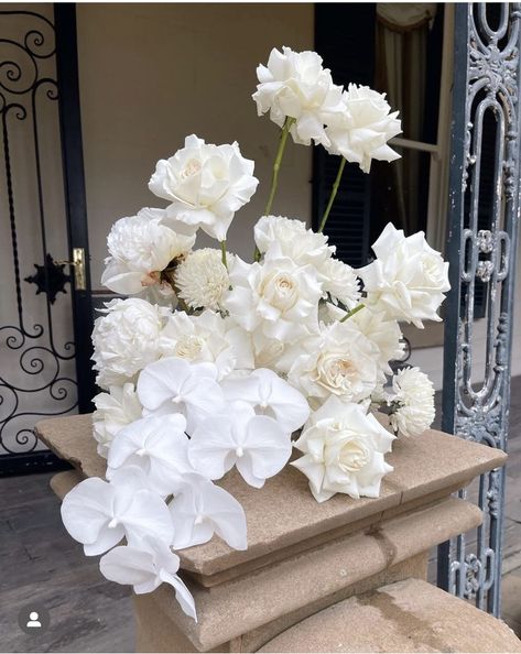 Black And White Wedding Theme, White Flower Arrangements, Orchid Centerpieces, White Wedding Theme, Silk Florals, Silk Floral Arrangements, Instagram White, Baby Shower Flowers, White Wedding Flowers