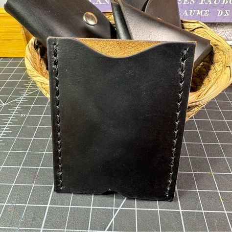 Leather Sleeve Credit Card Holder Wallet, Handcrafted -Will Patina Nicely Over Time -Minimalist Low Profile Slim Wallets -4 To 5 Oz Leather (2mm Thick) -Expands To Fit Multiple Cards And Cash -Measurement Is Approx 3.5 Inches Wide By 2.75 Inches Tall. -Thick Heavy Duty Polyester Thread -Great Gift Idea Able To Be Customized Note: This Is A Boutique Listing With Our Own Stock Photos. Due To Using A Leather Hide Your Actual Item May Vary Slightly From The Photos. This Is The Nature Of A One Of A K Leather Card Holder Pattern, Minimalist Purse, Leather Card Holder Wallet, Credit Card Holder Wallet, Card Pouch, Brown Interior, Handcrafted Bags, Card Sleeve, Leather Coin Purse