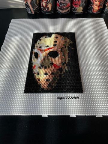 Horror Perler Beads, Horror Diy, Gimp Bracelets, Kandi Perler, Jason Voorhees Friday The 13th, Hamma Beads Ideas, Random Objects, 4 Friends, Paper Halloween