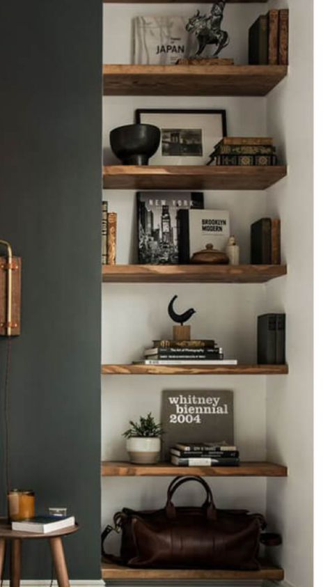 Wall Shelf Men, Mens Bedroom Shelving Ideas, Shelf Decor Bedroom Men, Shelving Units Bedroom, Lantern Centerpieces Wedding, Dorm Room Shelves, Corner Shelf Decor, Bedroom Shelving, Fall Dining Room Table Decor