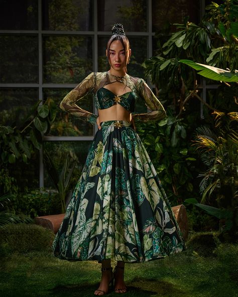 JUST IN: Discover Payal & Zinal’s new ‘24 collection, inspired by the beautiful gardens of Indian palaces. Available now at #Indiaspopup (link in bio). Payal Zinal, Indian Palaces, Indian Outfits, Beautiful Gardens, Link In Bio