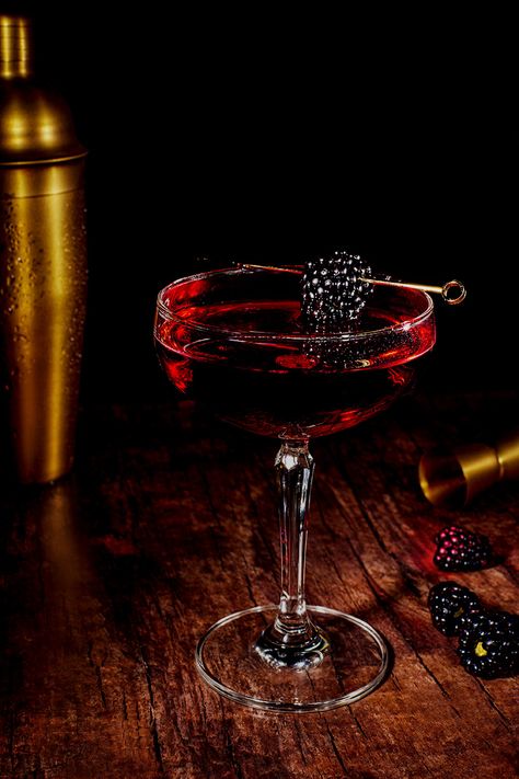 Dark and Moody Blackberry Cocktail. Food photography, Commercial food photography, advertising food photography, macro food photography, product photography, narrative food photography, Chicago food and beverage photographer, Milwaukee food photographer, Minneapolis food photography, Chicago food photographers, Milwaukee food and beverage photographer, Minneapolis food photography, Chicago food photographers, marketing food photography, fall Creative Food Photography Inspiration, Minneapolis Food, Blackberry Cocktail, Macro Food Photography, Macro Food, Cocktail Food, Moody Food Photography, Beverage Photography, Photography Macro