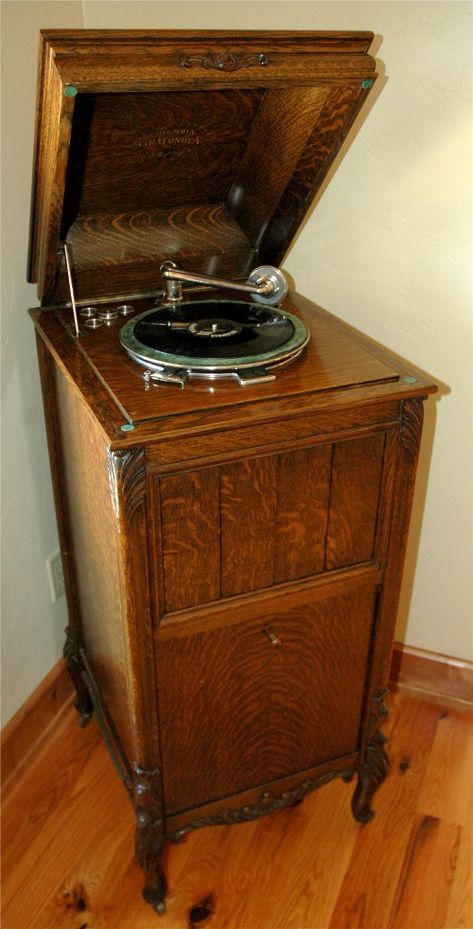 Columbia A100 Old Fashioned Record Player, Vintage Phonograph, Antique Record Player, Vintage Record Players, Old Record Player, Radio Record Player, Retro Record Player, Vintage Record Player, Old Records