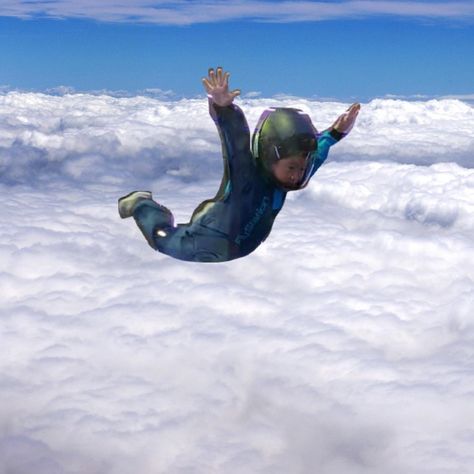 Yes, it’s photoshopped, but the sky diving part is real! Seven-year-old Tella indoor skydiving! Check out our YouTube channel in the profile to see the video!
#skydiving #flyhigh #skydive First Time Flying, Barrel Roll, Sky Diving, Indoor Skydiving, Flying High, Playlist Covers, Skydiving, Tango, The Sky