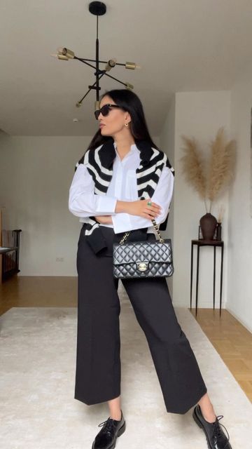 Samira Safi, Autumn Outfit Inspo, Business Lady, Birthday Girl Quotes, Business Casual Outfits For Women, Satin Midi Skirt, Minimal Outfit, Autumn Outfit, Outfits Women