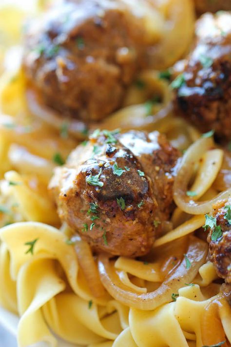 Salisbury Steak Meatballs - Easy, simple and so comforting. It's so good, the family will be begging for seconds and thirds! Salisbury Steak Meatballs, Dessert Sushi, Meatballs Easy, Salisbury Steak, Beef Dishes, Salisbury, Meat Dishes, Main Dish Recipes, How To Cook Pasta