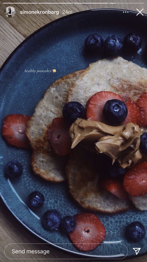 @simonekronborg healthy pancakes with berries and peanut butter Peanut Butter Pancakes, Butter Pancakes, Healthy Pancakes, Healthy Peanut Butter, Pancakes Healthy, Ig Stories, Ig Story, In The Morning, The Morning