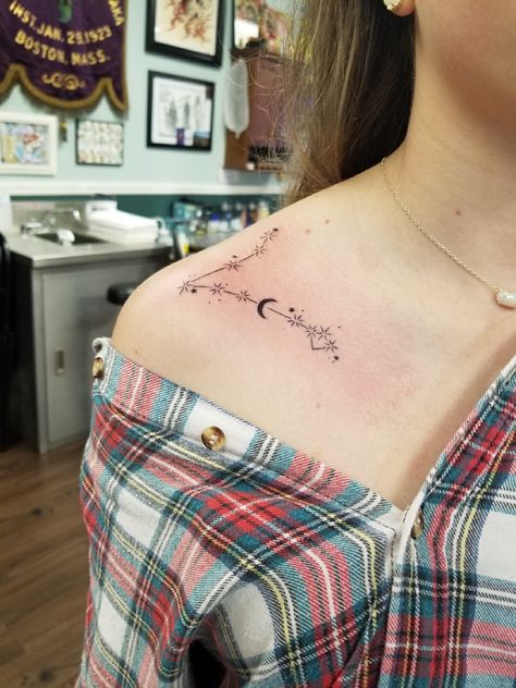 Zodiac Tattoos Pisces, Zodiac Constellation Tattoo, Capricorn Constellation Tattoo, Tattoo Zodiac, Pisces Constellation Tattoo, Pisces Tattoo Designs, Aries Constellation Tattoo, Pisces Tattoo, Pisces Constellation