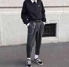 How To Dress Like an E-Boy Grunge Outfits Men, Vintage Outfits Men, Goth Outfit, E Boy, Fashion Male, Streetwear Men Outfits, Streetwear Outfit, Mens Streetwear, Grunge Fashion