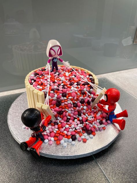 Spiderman Birthday Cake Ideas, Spiderman Birthday Party Decorations, Spider Cake, Friends Birthday Cake, Spiderman Birthday Cake, Marvel Birthday Party, My Superhero, Spidey And His Amazing Friends, 4th Birthday Cakes