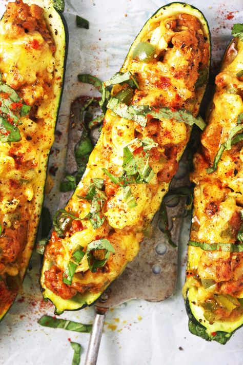 Twenty One 21 Day Fix Recipes Sausage Stuffed Zucchini, Stuffed Zucchini, Chicken Zucchini, Zucchini Boats, 21 Day Fix Meals, 21 Day Fix, Zucchini Recipes, Food Guide, Clean Eating Snacks