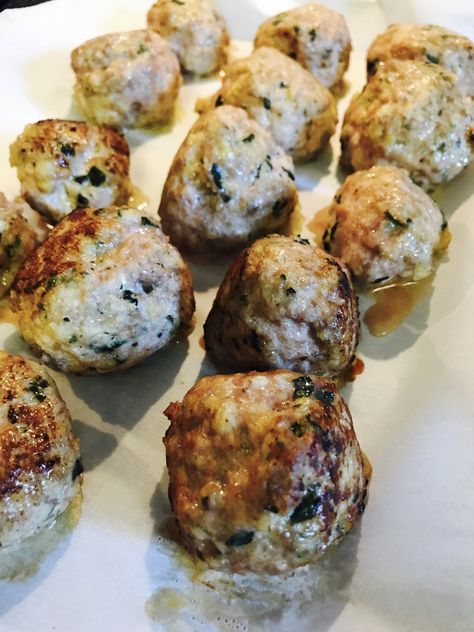 Turkey Ricotta Meatballs Ricotta Meatballs, Meatball Dishes, Turkey Meatballs Baked, Cheese Stuffed Meatballs, Turkey Meatball, Turkey Meatball Recipe, Ricotta Recipes, Meatball Recipe, Baked Turkey