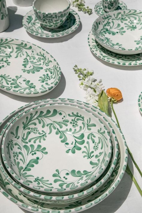 The serveware collection includes platters, serving bowls and pitchers in a variety of colors. All items in the collection are hand-painted and handcrafted by local Italian artisans. Serveware, The Collection, Serving Bowls, Piano, Hand Painted, Bowl, Tableware