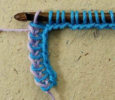 Cro Hooking Patterns, Long Crochet Hook Stitches, Crochet With Long Hook, Double Ended Crochet Hooks, Tunisian Stitches, Cotton Crochet Patterns, Double Ended Crochet, Scrap Yarn Crochet, Hook Crochet