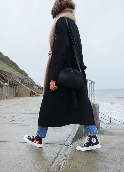 Minimalist Moda, October Fashion, Maxi Coat, Outfits With Converse, Looks Street Style, Coat Outfits, Mode Inspo, 가을 패션, Mode Vintage