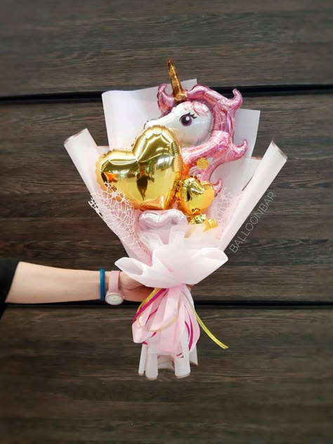 How To Make A Balloon Bouquet, Balloon Bouquet Ideas Birthday, Small Balloon Bouquet, Balloon Bouquet Ideas, Balloon Flower Bouquet, Valentines Balloons Bouquet, Balloon Gifts, Balloon Bouquet Diy, Balloon Holders