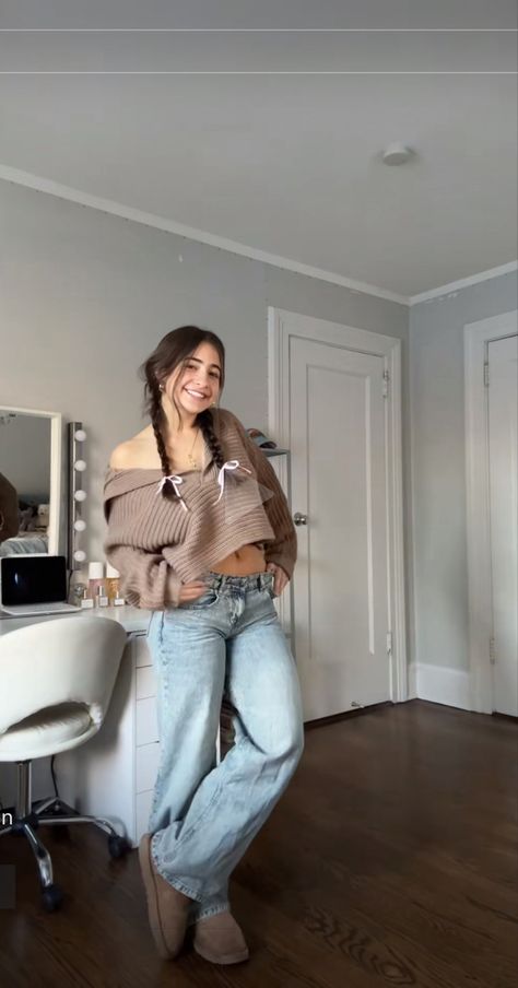 Demetra is an icon Prettiest Celebrities, Downtown Outfits, Trendy Outfits For Teens, Mein Style, Simple Trendy Outfits, Cute Everyday Outfits, Cute Simple Outfits, Outfit Inspo Fall, Basic Outfits