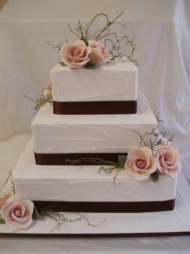 Pale Pink Roses Wedding Cake Flowers Simple, Wedding Cakes Simple, Square Wedding Cake, Cakes Simple, Square Wedding Cakes, Purple Wedding Cakes, Wedding Cake Pictures, Pink Wedding Cake, Buttercream Wedding Cake