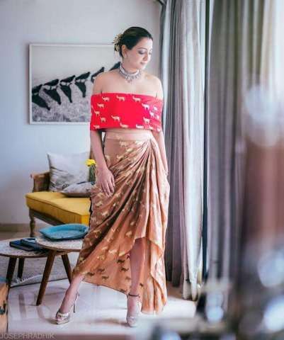 Masaba Gupta Prints, Masaba Gupta Collection, Dhoti Skirt, Traditional Wardrobe, Masaba Gupta, Mehendi Outfits, Red Horse, Dhoti Pants, Haute Couture Dresses