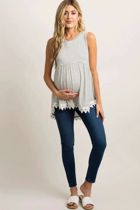 Pregnant Tips, Pregnant Outfit, Maternity Clothes Summer, Striped Peplum Top, Cute Maternity Outfits, Stylish Maternity Outfits, Casual Maternity, Summer Pregnancy, Stylish Maternity