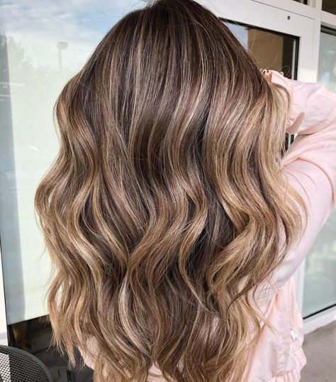 Three Dimensional Cool Natural Hair Highlights, Brown Hair With Highlights And Lowlights, Light Brown Balayage, Balayage Blond, Brown Hair Shades, Neutral Blonde, Subtle Balayage, Ash Blonde Highlights, Short Brown Hair