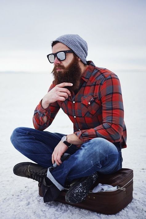 Estilo Hipster, Look Grunge, Hipster Style, Mens Fashion Smart, Bearded Man, Mens Fashion Rugged, Hipster Mens Fashion, Broad Shoulders, Hipster Outfits