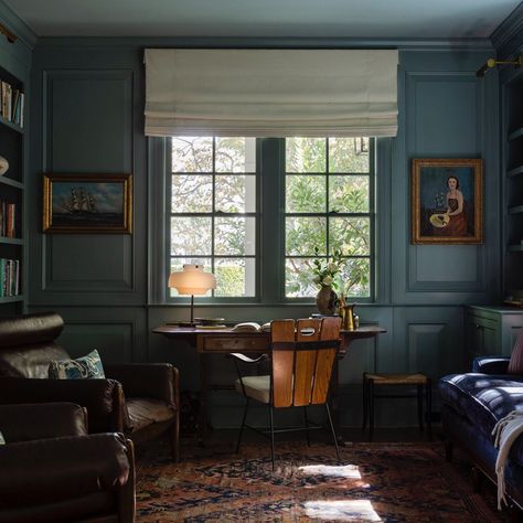 Meghan Eisenberg on Instagram: “A client’s cozy library in Oval Room Blue, mixing old and new. 📷 @laurejoliet” Meghan Eisenberg, Oval Room Blue, Cozy Library, Blue Office, Garage Remodel, Reading Nooks, Floor Plan Layout, American Decor, House Interiors