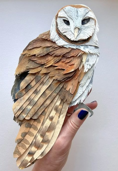 3d Paper Collage, Paper Bird Sculpture, Diy Paper Crafts Ideas, Enchanted Forest Decorations, Cardboard Art Sculpture, Paper Bird, Mixed Media Art Techniques, Paper Art Sculpture, Paper Owls