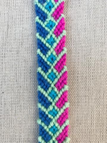 DIY Friendship Bracelet Tutorial - Tin Marin Blog – Tin Marin Brand Bracelet Patterns 4 Colors, Friendship Bracelets Patterns 4 Colors, Start A Friendship Bracelet, Embroidery String Bracelets, Yarn Friendship Bracelets, Friendship Bracelet Tutorial, Embroidery Floss Bracelets, Floss Bracelets, Chevron Friendship Bracelets