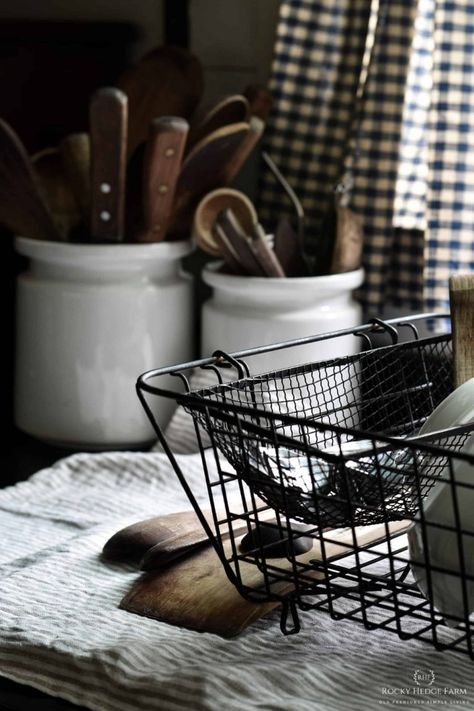 Rocky Hedge Farm | Living the Simple Life Without a Dishwasher | No dishwasher? Here are some easy tips that our family of 6 follows to keep up with all the dishes. As well as keeping the task beautiful with a farmhouse style kitchen using a vintage wire dish drying rack. | #vintagekitchen #farmhousekitchen Vintage Dish Drying Rack, Cute Dish Drying Rack, Farmhouse Dish Drying Rack, Kitchen Dish Washing Area Ideas, Diy Dish Drying Rack, Wooden Dish Rack, Hand Wash Dishes, European Dishes, Diy Dish