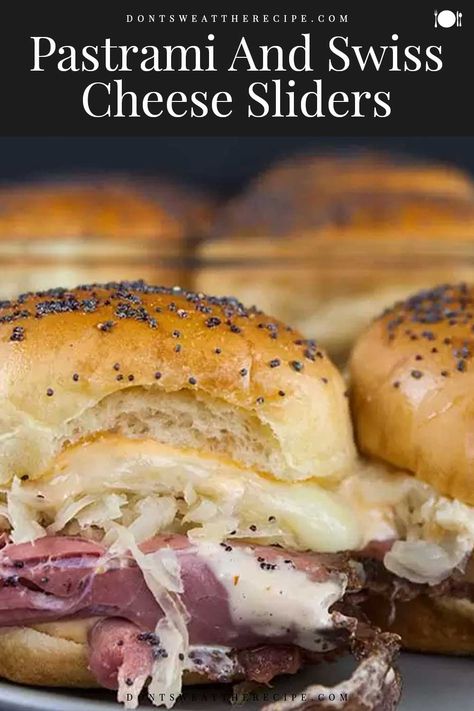 Kings Hawaiian Pastrami Sliders, Taco Sandwich, Pastrami Sandwich Recipe, Sliders Sandwiches, Pastrami Recipe, Party Sliders, Sliders Recipes Hawaiian Rolls, Slider Recipe, Easy Slider Recipes