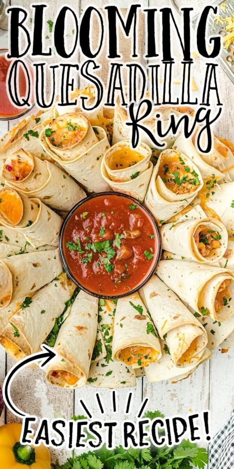 Blooming Quesadilla Ring Potluck Mexican Dishes, Mexican Pot Luck Dishes, Mexican Potluck Dishes, Quesadilla Appetizers, Mexican Dishes For Party, Quesadilla Party, Mexican Finger Foods Parties, Mexican Appetizers Finger Foods, Hawaii Meals