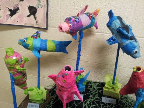 Level 1 Art – Water Bottle Fishes – schooled in love Rubbish Art, Water Bottle Art, Sculpture Lessons, Elementary Art Lessons, Recycled Art Projects, Paper Mache Sculpture, Art Camp, Art Lessons Elementary, Art Water