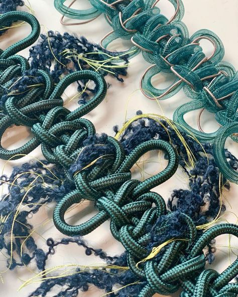 Ellen Anderton on Instagram: “Trying out passementerie and macrame today, excited to learn more about this technique, thanks @ashdowntextiles!” Textile Art Techniques, Conceptual Fashion, Rope Weave, Free Motion Embroidery, Textiles Techniques, Braids With Weave, Beading Techniques, Fibres Textiles, Macrame Knot