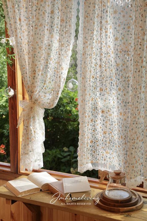 The printed lace-edges curtains in country style are truly beautiful, the warm sunlight filtering through the patterns casts a gentle play of light and shadow,creating a cozy ambiance. Custom sizes are available.  ✦ P L E A S E N O T E ✦ ✦ The size is measured when laid flat, It is recommended to choose a width 1.5 to 2 times wider than the window or rod for a better and more pleated appearance. ✦ Please pay attention to the size before purchase. We do not accept exchange or return for custom it Cute Kitchen Curtains, One Curtain Panel On Window, Guest Room Curtains, Lace Curtains Aesthetic, Cottage Curtains Ideas, Cottage Core Curtains, Short Bedroom Curtains, Cottage Core Livingroom, Curtains For Bay Window