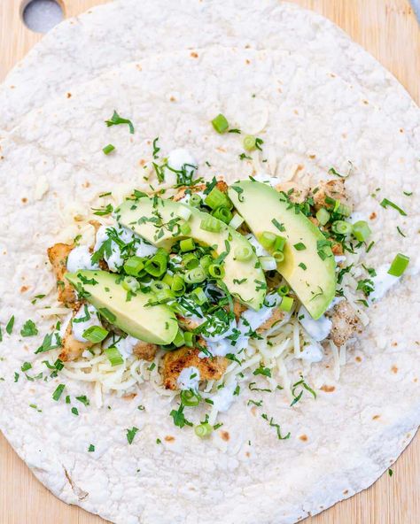 Enjoy this chicken avocado Ranch burrito whenever you want something filling and full of flavor. This burrito is super easy to make within minutes and has fresh flavors of parsley, green onions, and avocado. Chicken Avocado Burrito, Avocado Burrito, Avocado Recipes Healthy, Greek Quinoa Salad, Zucchini Chips Baked, Creamy Ranch Dressing, Asian Cucumber Salad, Three Bean Salad, Avocado Ranch