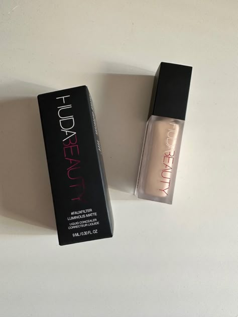 Huda Beauty Aesthetic, Huda Concealer, Concealer Aesthetic, Huda Beauty Concealer, Makeup Tips Eyeshadow, Huda Beauty Makeup, Makeup List, Makeup Accesories, Stunning Hairstyles