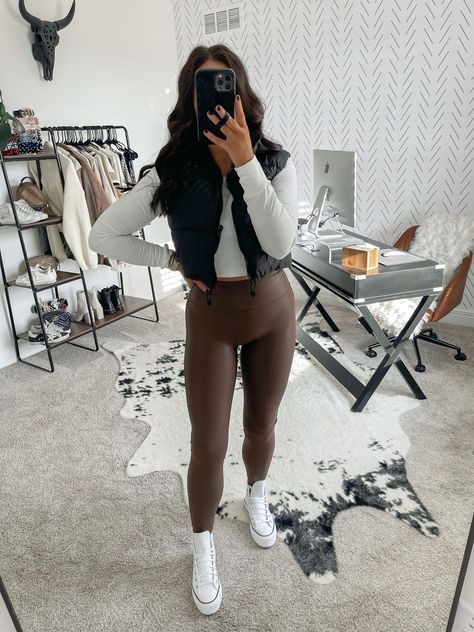 Brown Faux Leather Leggings Outfit, Brown Leather Leggings Outfit, Brown Leather Leggings, Brown Leggings Outfit, Black Puffer Vest Outfit, Duck Boots Outfit, Winter Outfits Casual Leggings, Faux Leather Leggings Outfit, White Converse Outfits